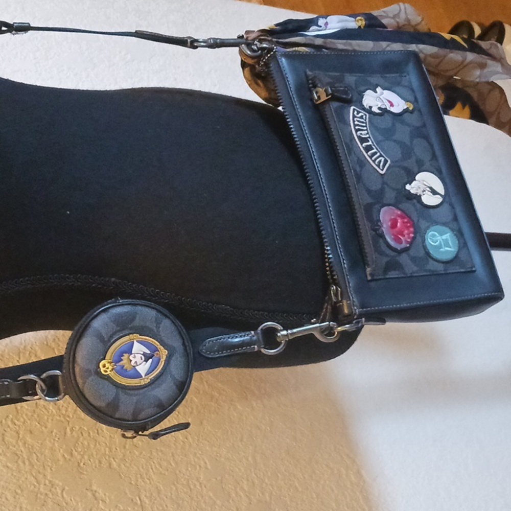 Coach Villians Crossbody Bag With Patches, Pouch And Villian Hankerchief - Picture 4 of 16